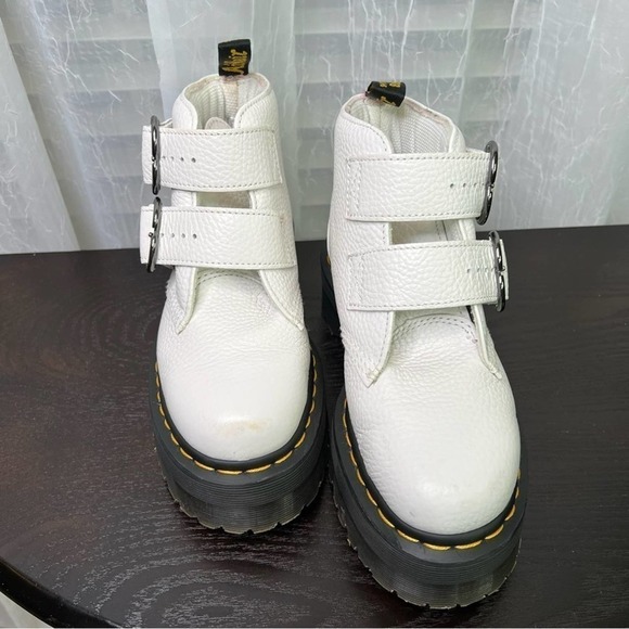 Dr. Martens Devon Heart Platform Boot SZ. 7 - Picture 9 of 10